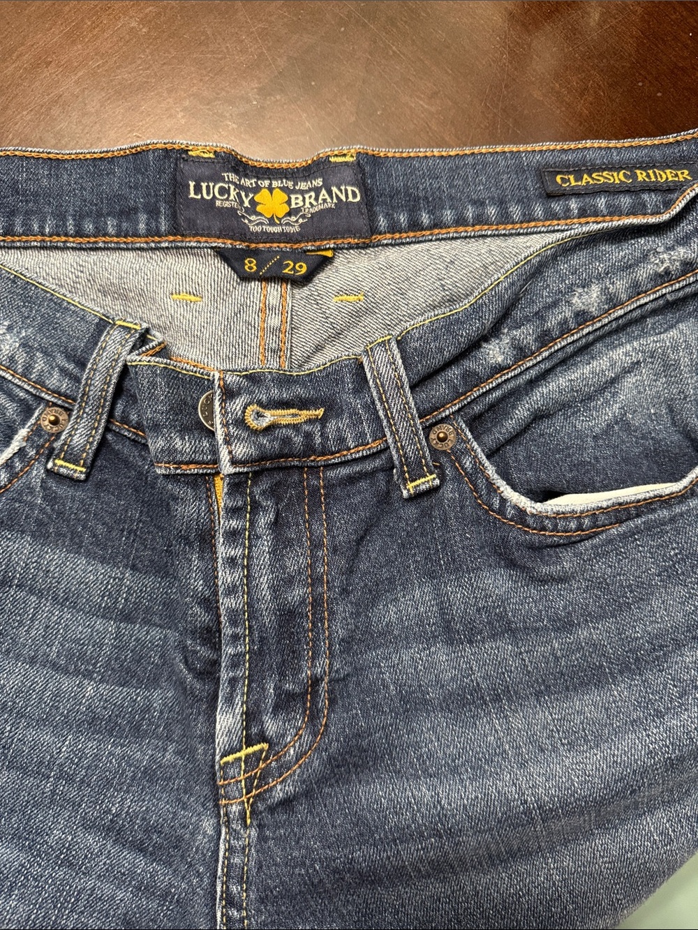 Lucky Brand Classic Rider woman’s  Blue Jeans